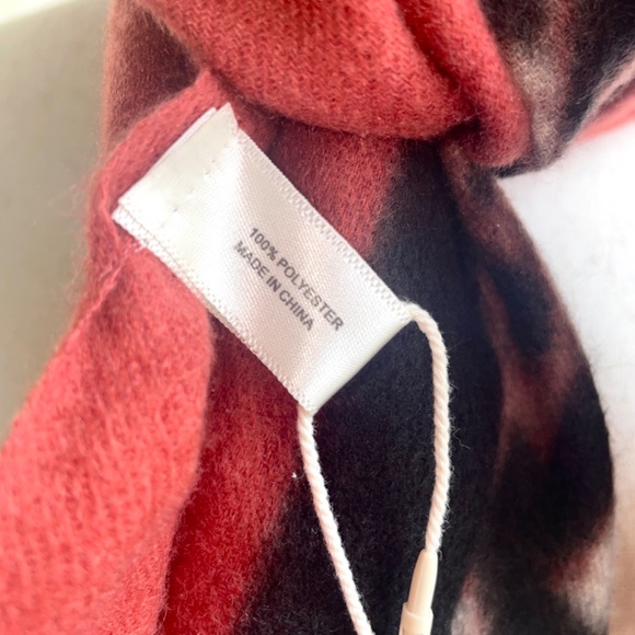 Animal Print Extra Long Scarf or Shawl,  Fadivo New York, NWT - Picture 7 of 11